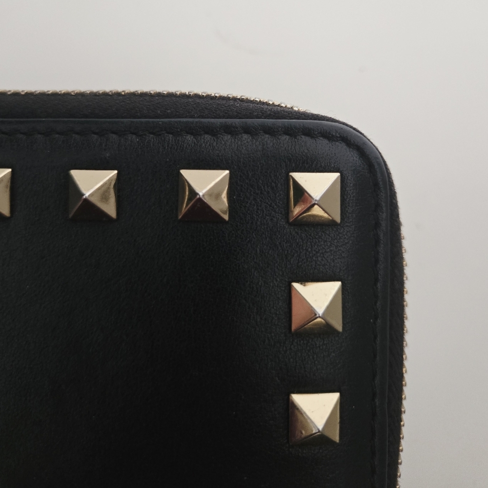 Authentic VALENTINO Garavani Rockstud Bifold Compact Wallet Card Holder Clutch - Picture 12 of 15